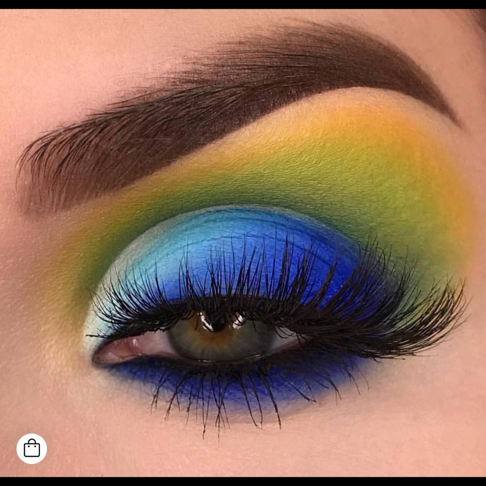 Meet your Posher, Avelina